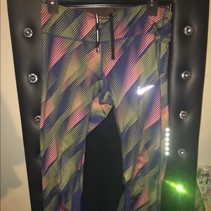 Nike cropped leggings